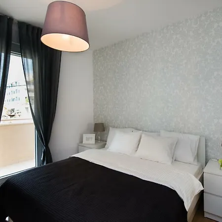 Blue Laguna With Seaview *