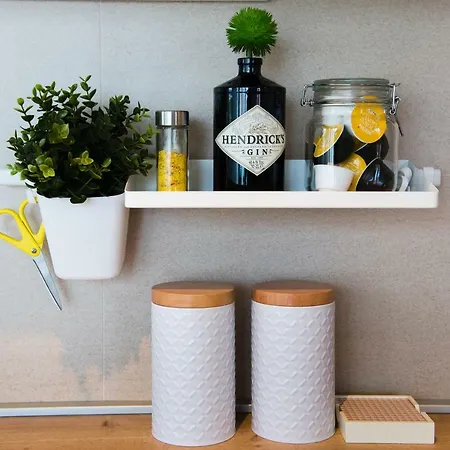 Blue Laguna With Seaview Daire