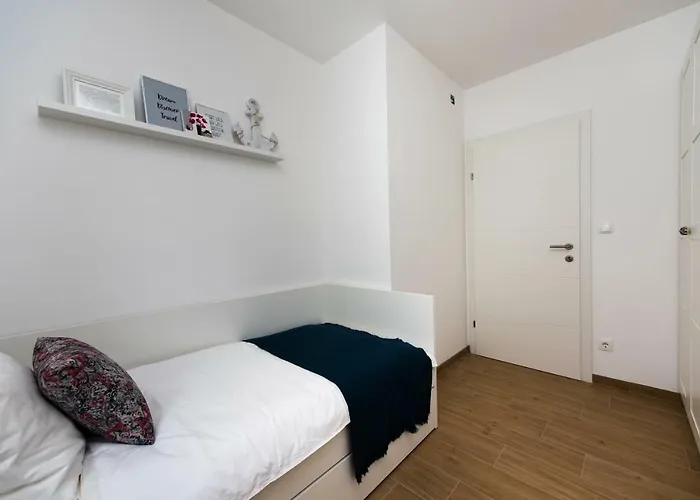 Blue Laguna With Seaview *