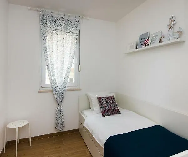 Blue Laguna With Seaview Apartamento Split